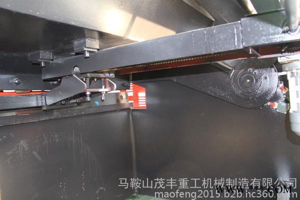 液壓擺式剪板機   數(shù)控剪板機