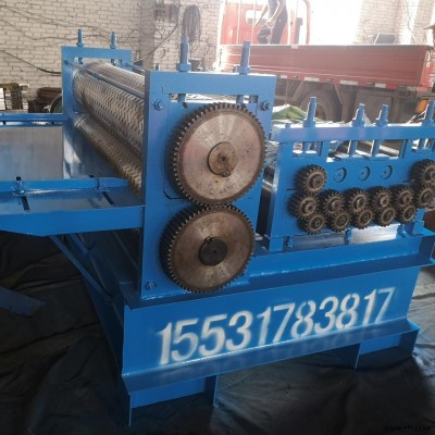 信成壓花機防滑板壓花機 鋁板彩鋼板壓花機 卷板壓花機 彩鋼板滾花機 壓花機