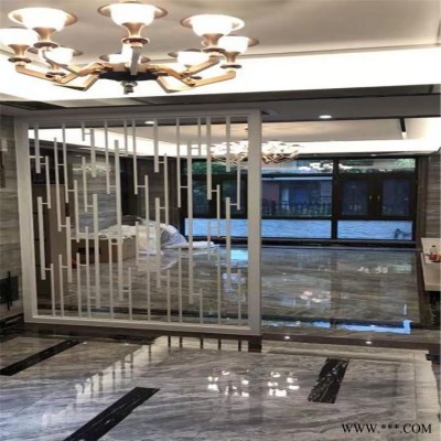 復古小鎮過道裝飾鋁型材焊接鋁板窗花    木紋轉印鋁窗花   御窗世家定制鋁窗花