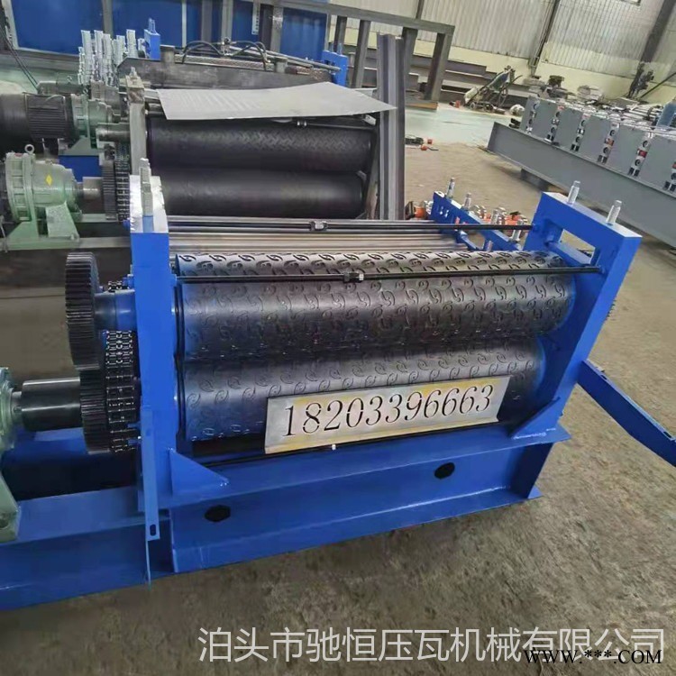 鋁板壓花機器 不銹鋼板壓花機 彩鋼板滾花機 馳恒 鋁板壓花機器 不銹鋼板壓花機 彩鋼板滾花機 馳恒